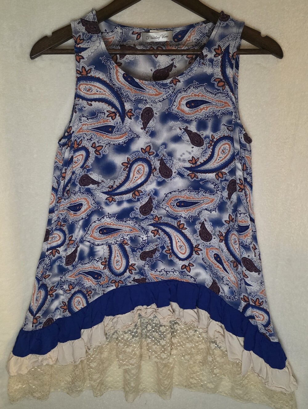 Lace Hem Sleeveless Ruffle Shift Dress Blue Pink Paisley Print Size Medium.